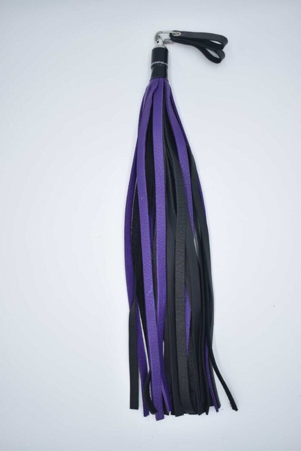 Chap Hide Floggers With Finger Loops - Image 10