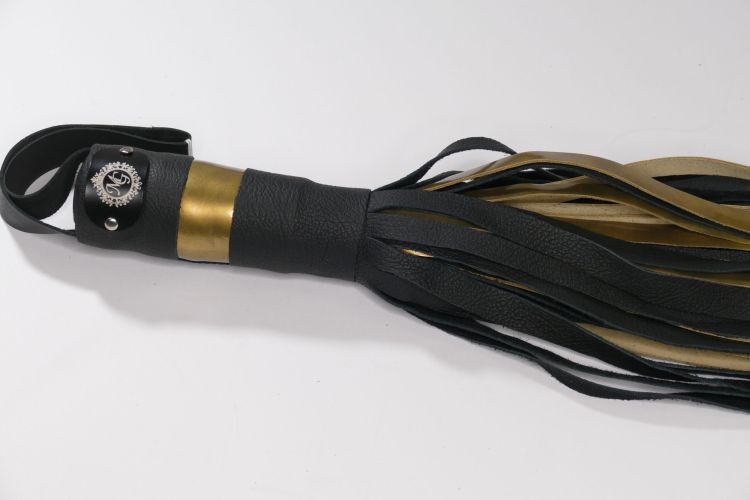 Mistress Glow’s Pro Series Flogger